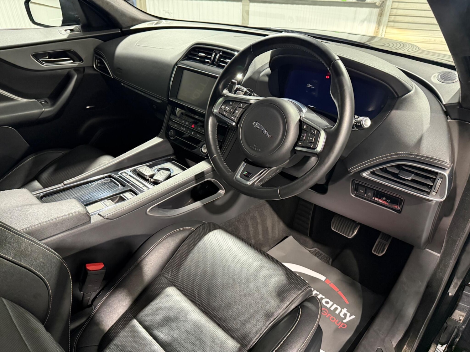 Used Jaguar F-Pace 2018 for sale - 76728240: Photo 35