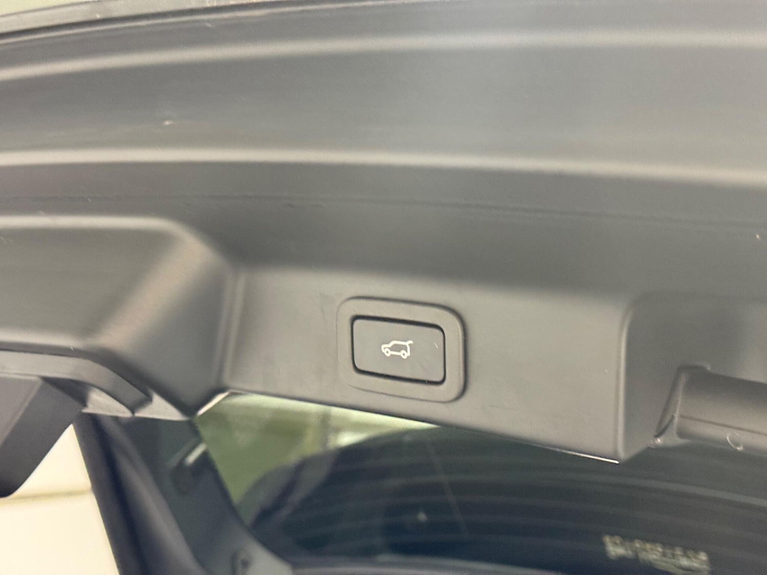 Used Jaguar F-Pace 2018 for sale - 76728240: Photo 48