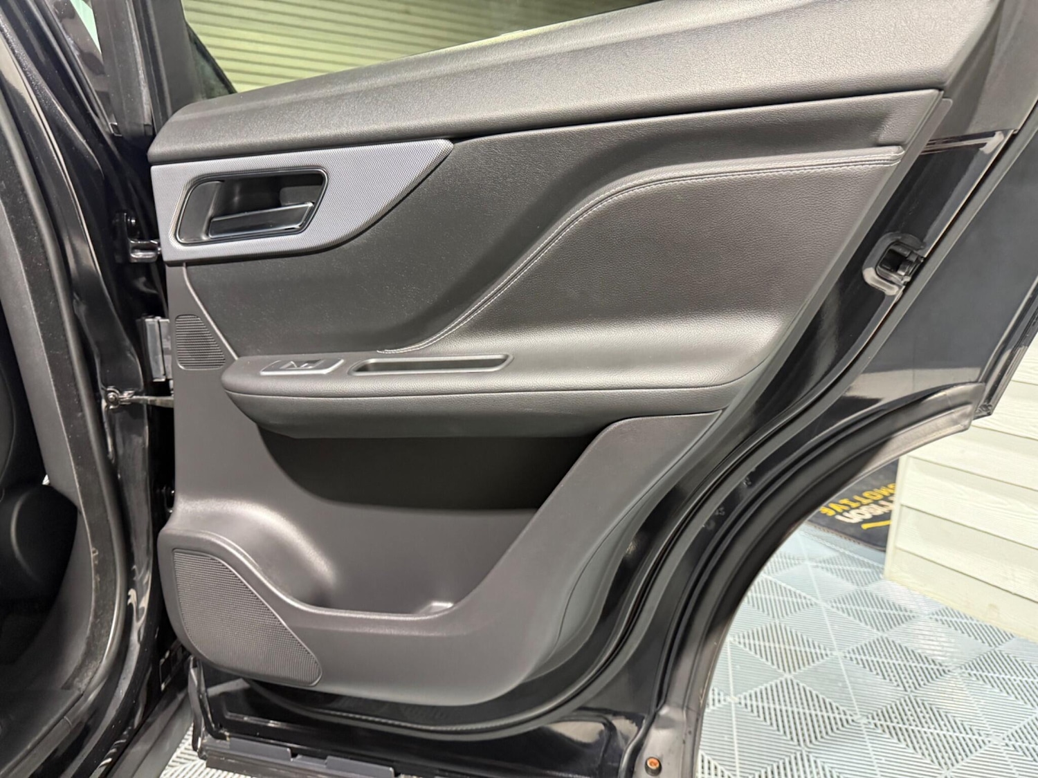 Used Jaguar F-Pace 2018 for sale - 76728240: Photo 50