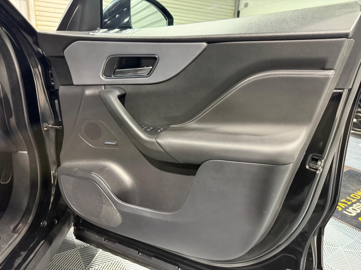 Used Jaguar F-Pace 2018 for sale - 76728240: Photo 51