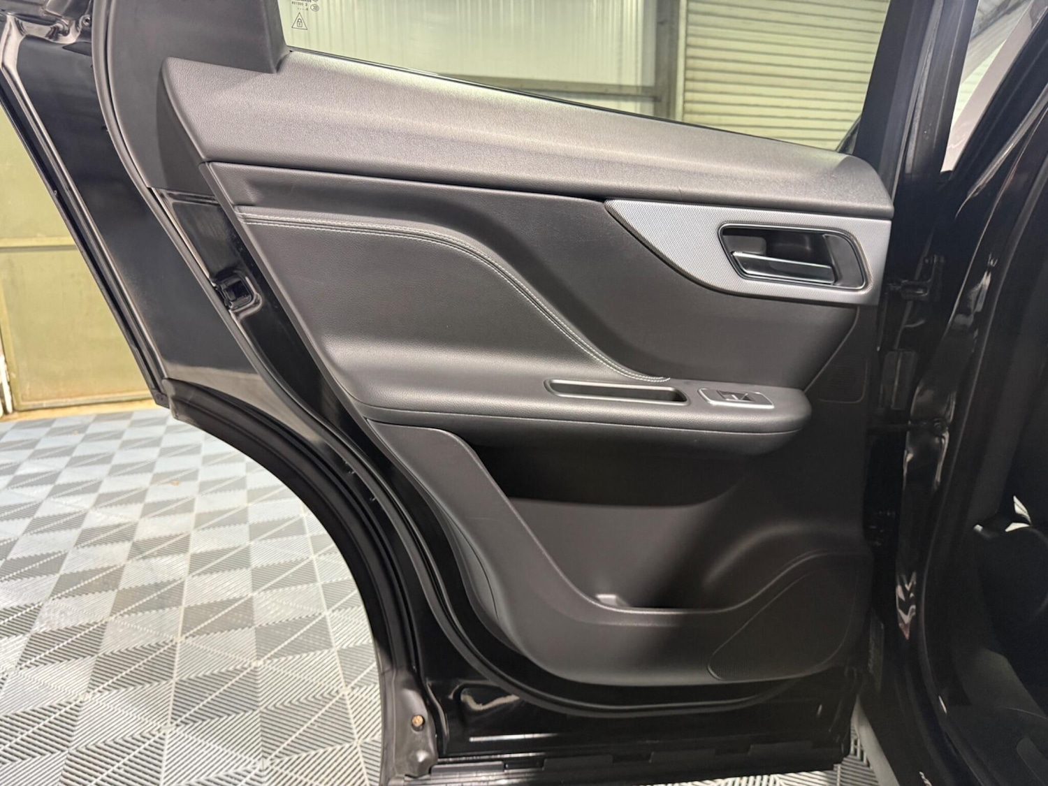 Used Jaguar F-Pace 2018 for sale - 76728240: Photo 52