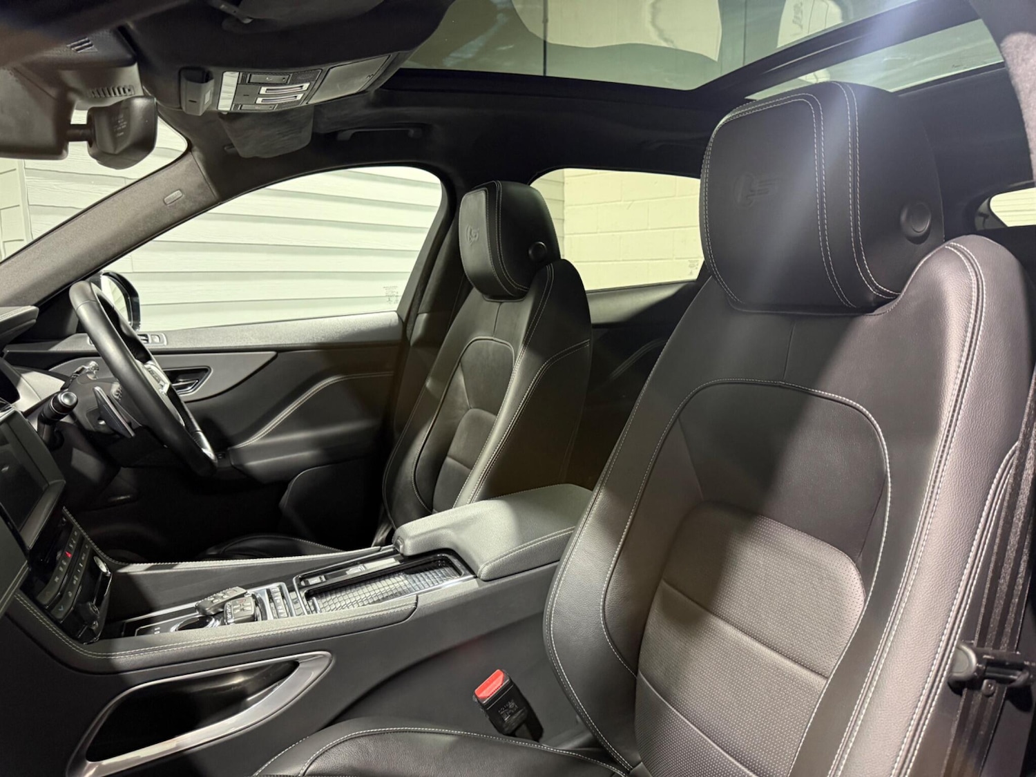 Used Jaguar F-Pace 2018 for sale - 76728240: Photo 70