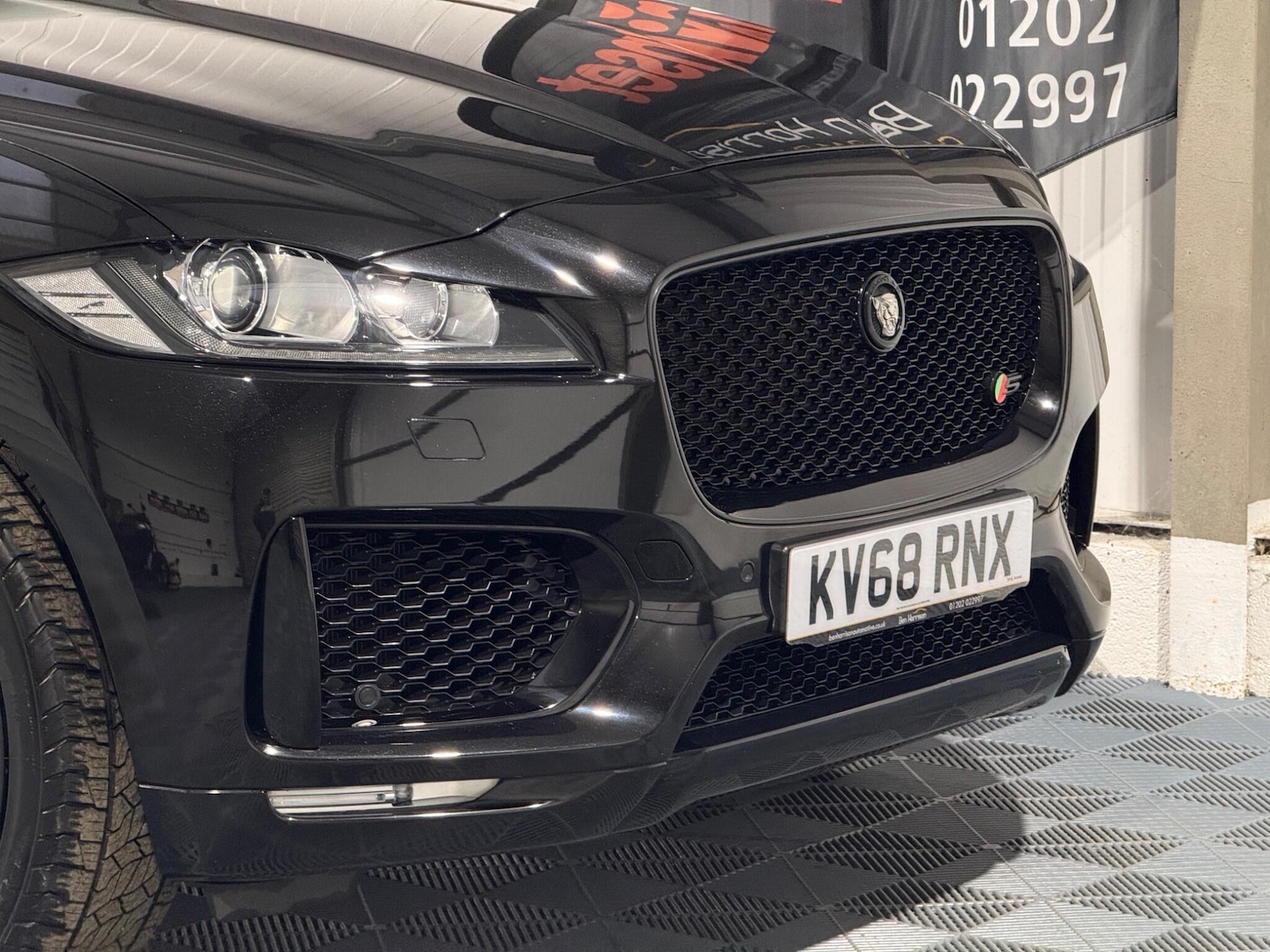 Used Jaguar F-Pace 2018 for sale - 76728240: Photo 76