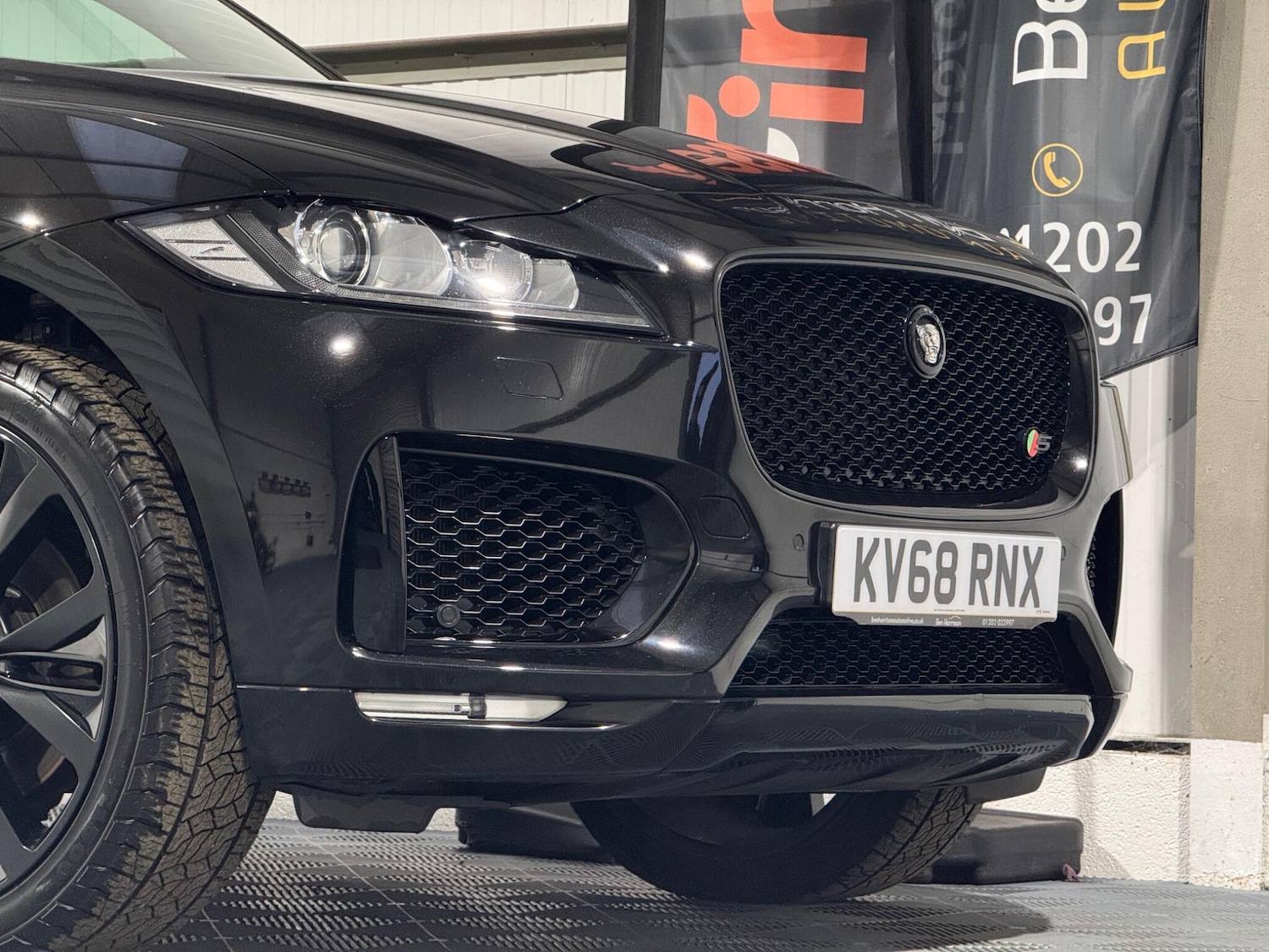 Used Jaguar F-Pace 2018 for sale - 76728240: Photo 78