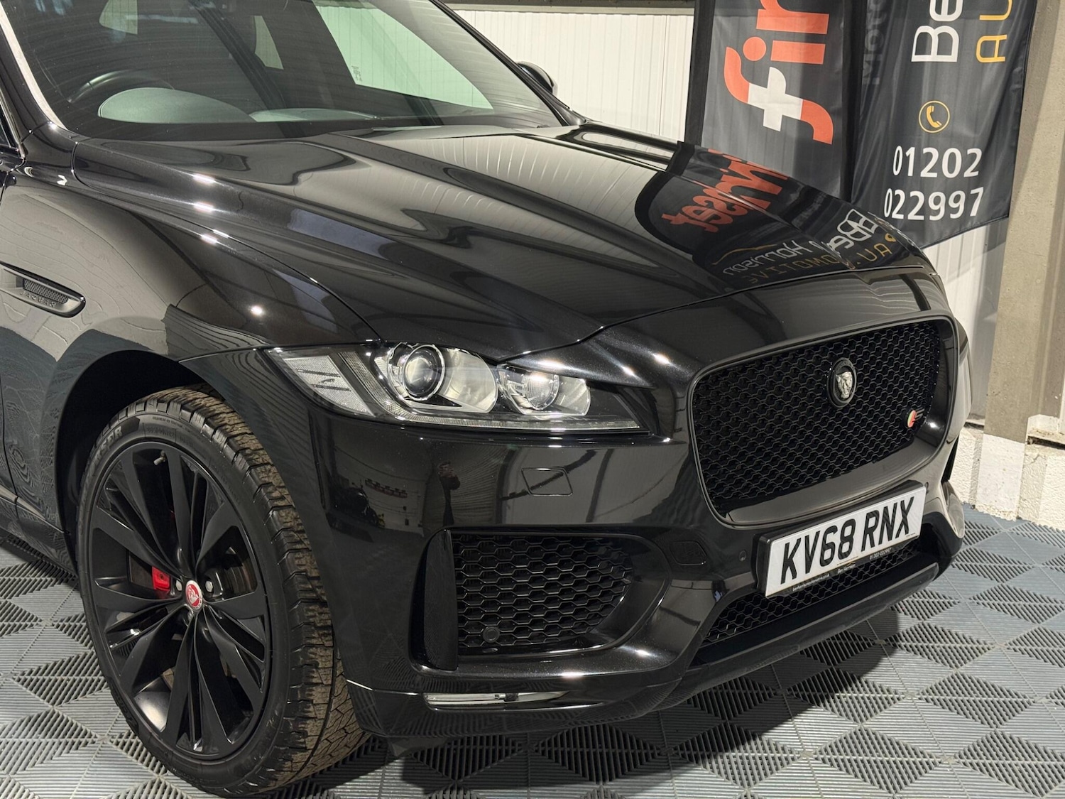 Used Jaguar F-Pace 2018 for sale - 76728240: Photo 79