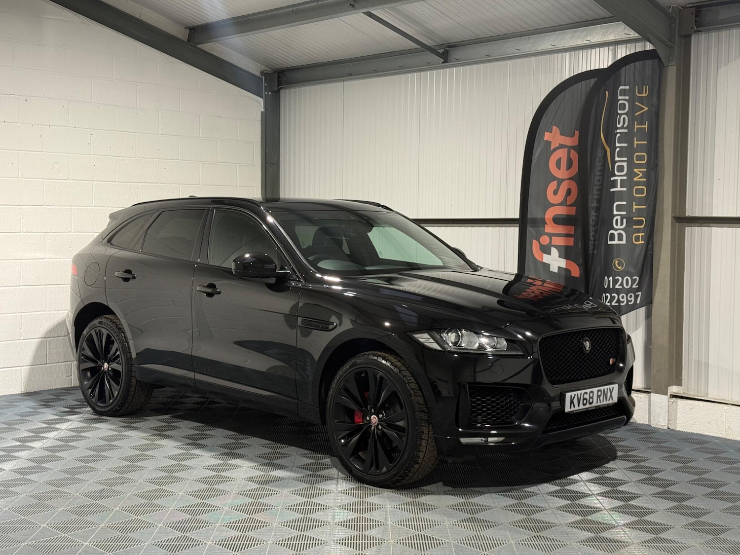 Used Jaguar F-Pace 2018 for sale - 76728240: Photo 9