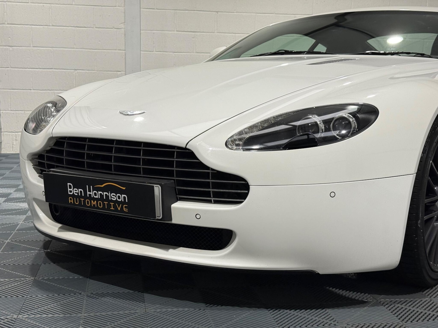 Used Aston Martin Vantage 2012 for sale - 76988591: Photo 13