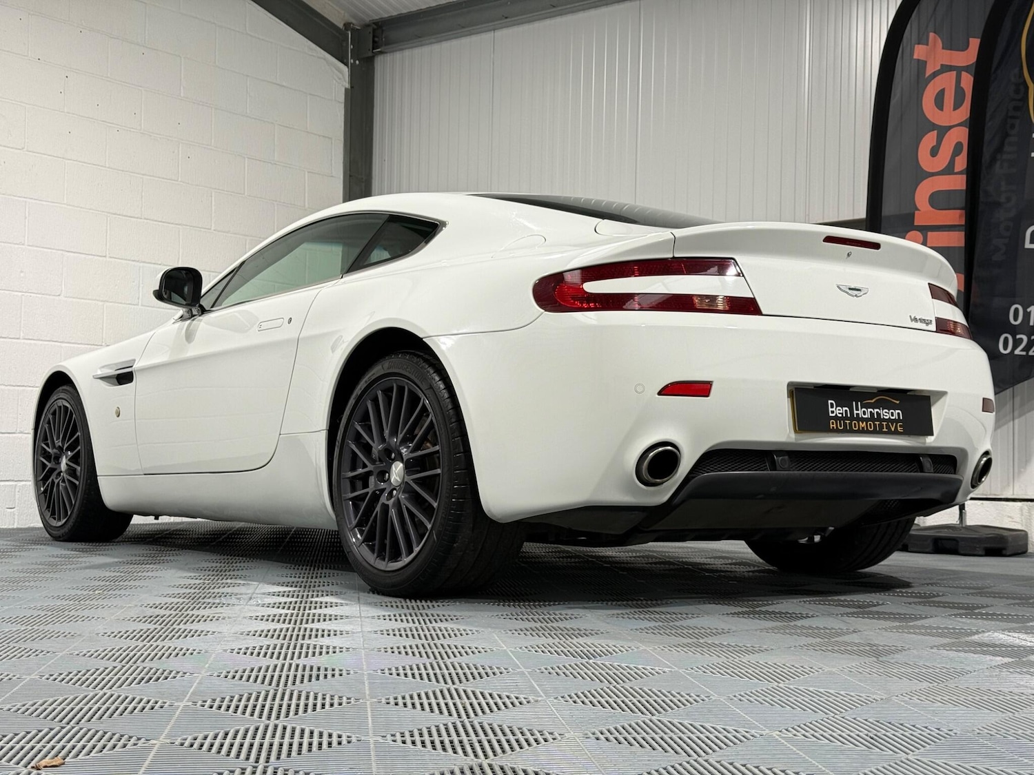 Used Aston Martin Vantage 2012 for sale - 76988591: Photo 21