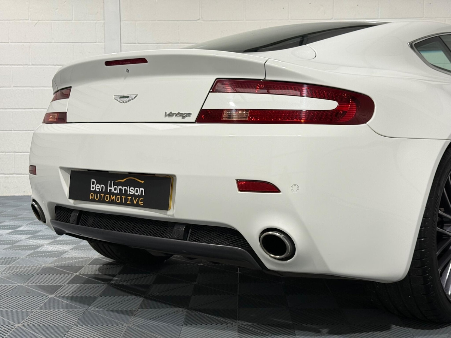 Used Aston Martin Vantage 2012 for sale - 76988591: Photo 35