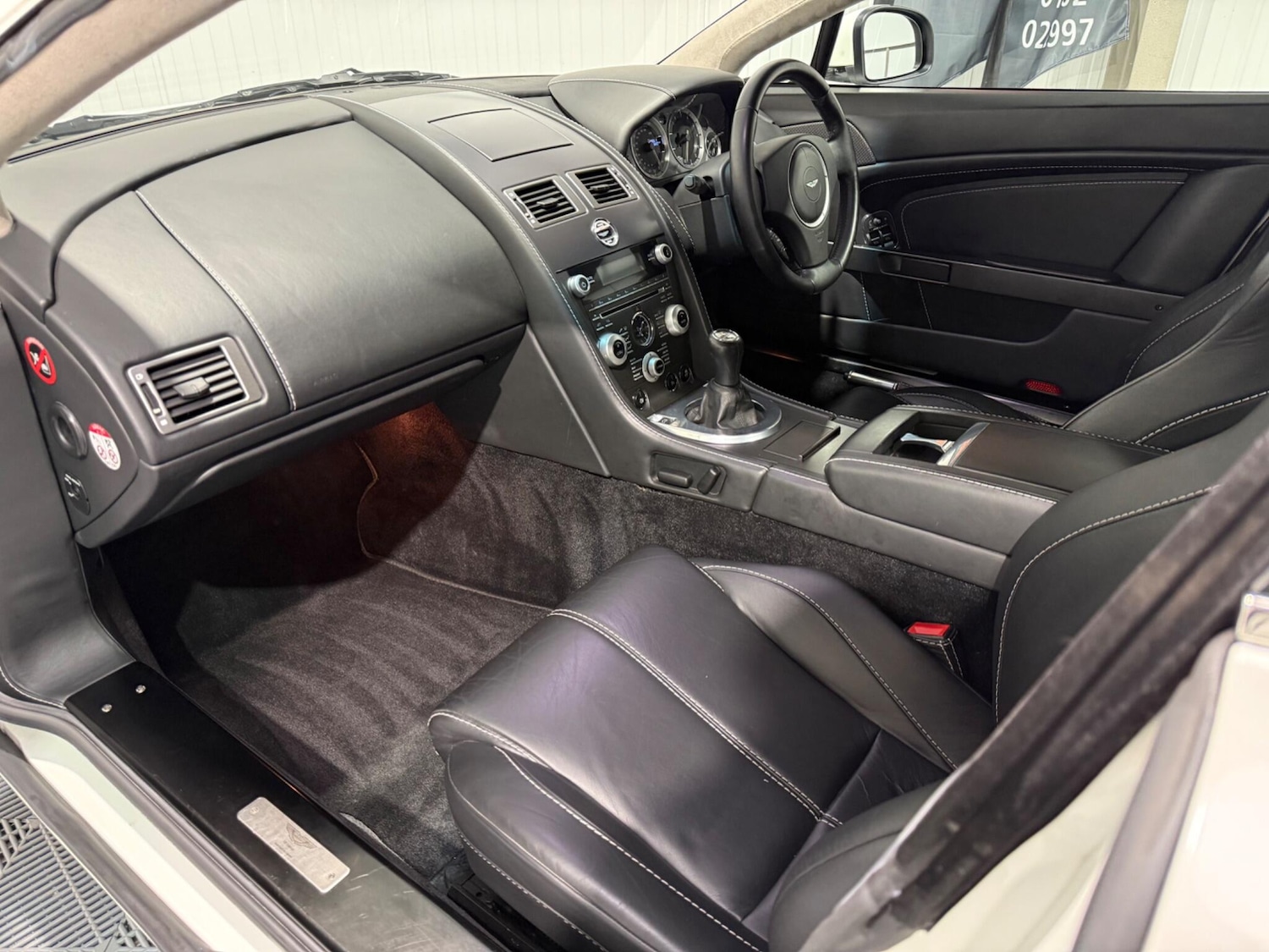 Used Aston Martin Vantage 2012 for sale - 76988591: Photo 44