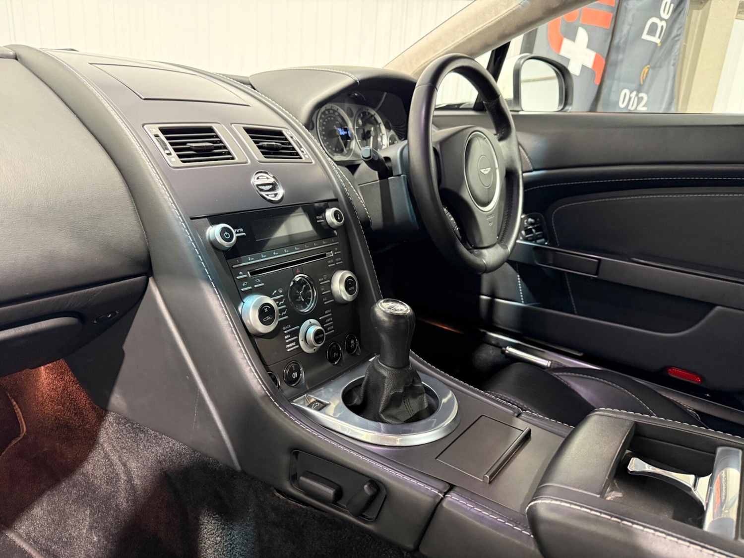 Used Aston Martin Vantage 2012 for sale - 76988591: Photo 45