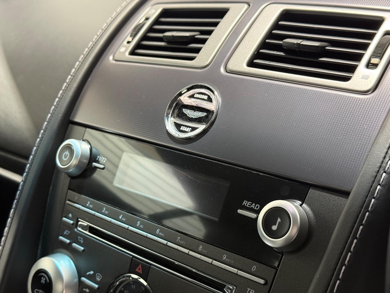 Used Aston Martin Vantage 2012 for sale - 76988591: Photo 53