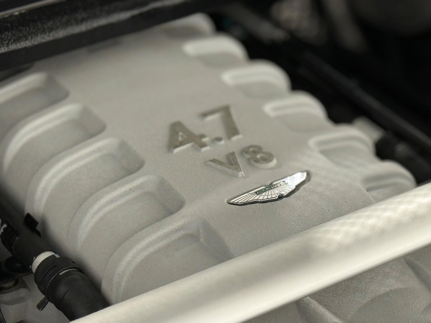 Used Aston Martin Vantage 2012 for sale - 76988591: Photo 60