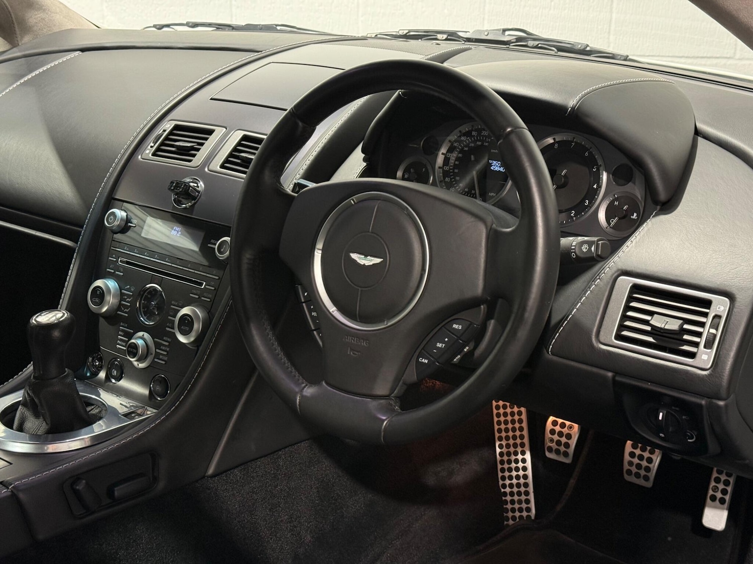 Used Aston Martin Vantage 2012 for sale - 76988591: Photo 70