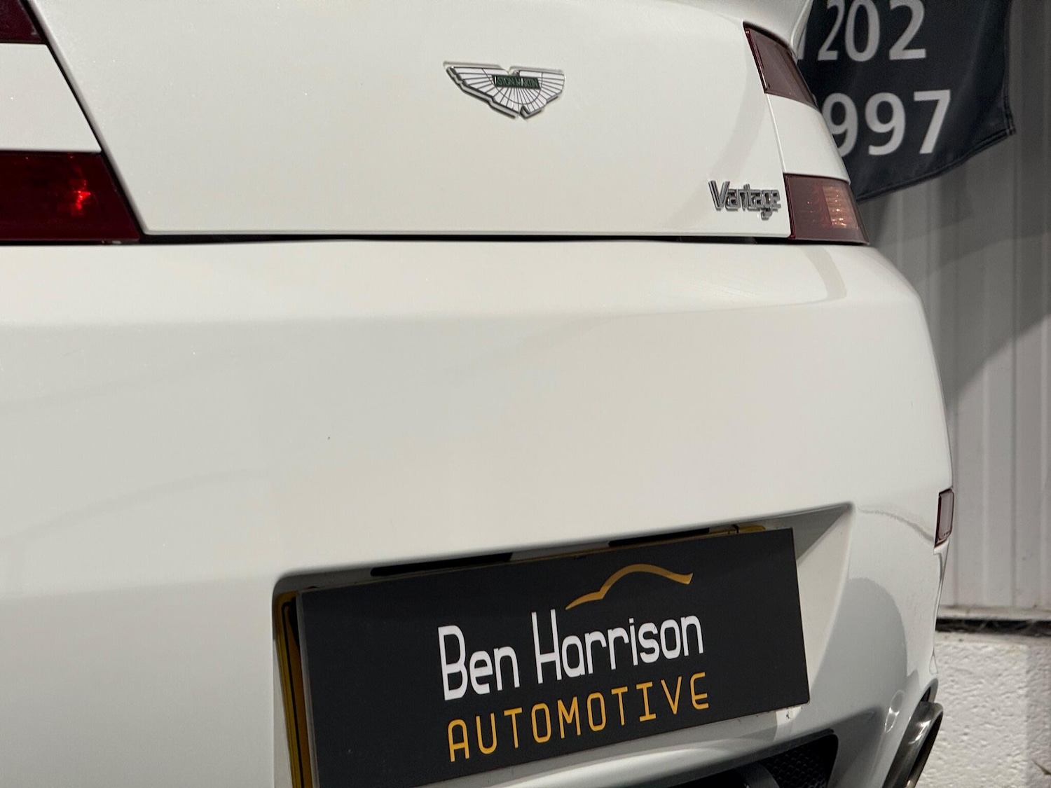 Used Aston Martin Vantage 2012 for sale - 76988591: Photo 77