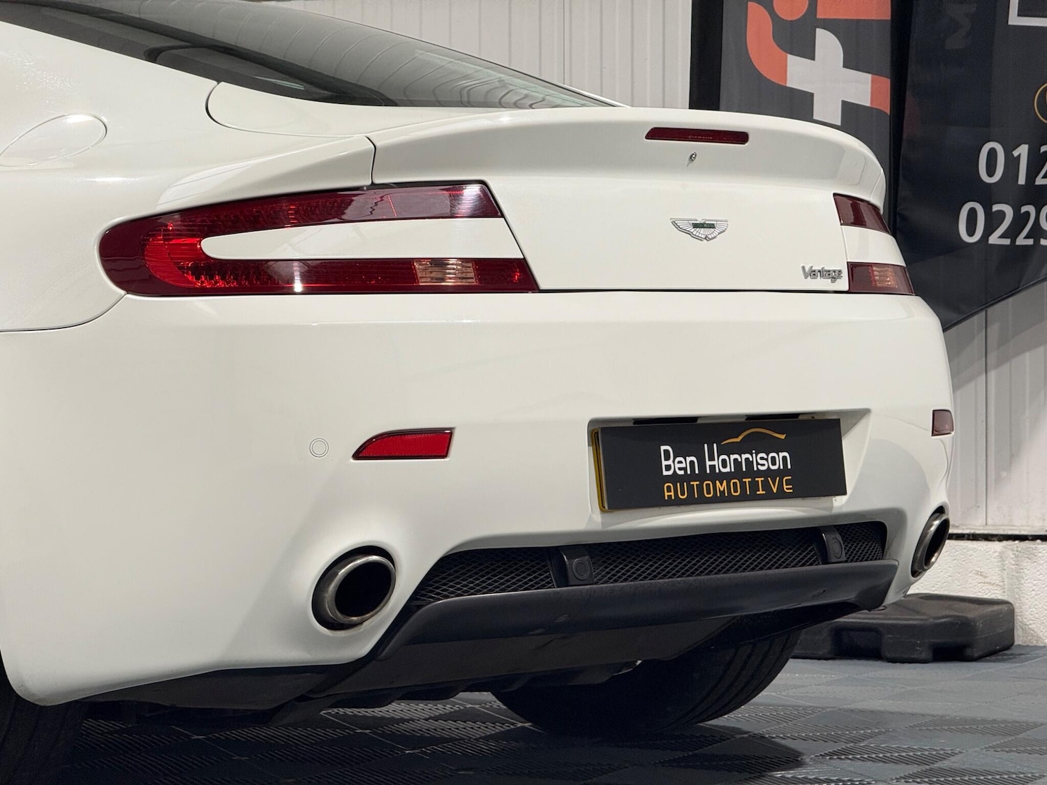 Used Aston Martin Vantage 2012 for sale - 76988591: Photo 83