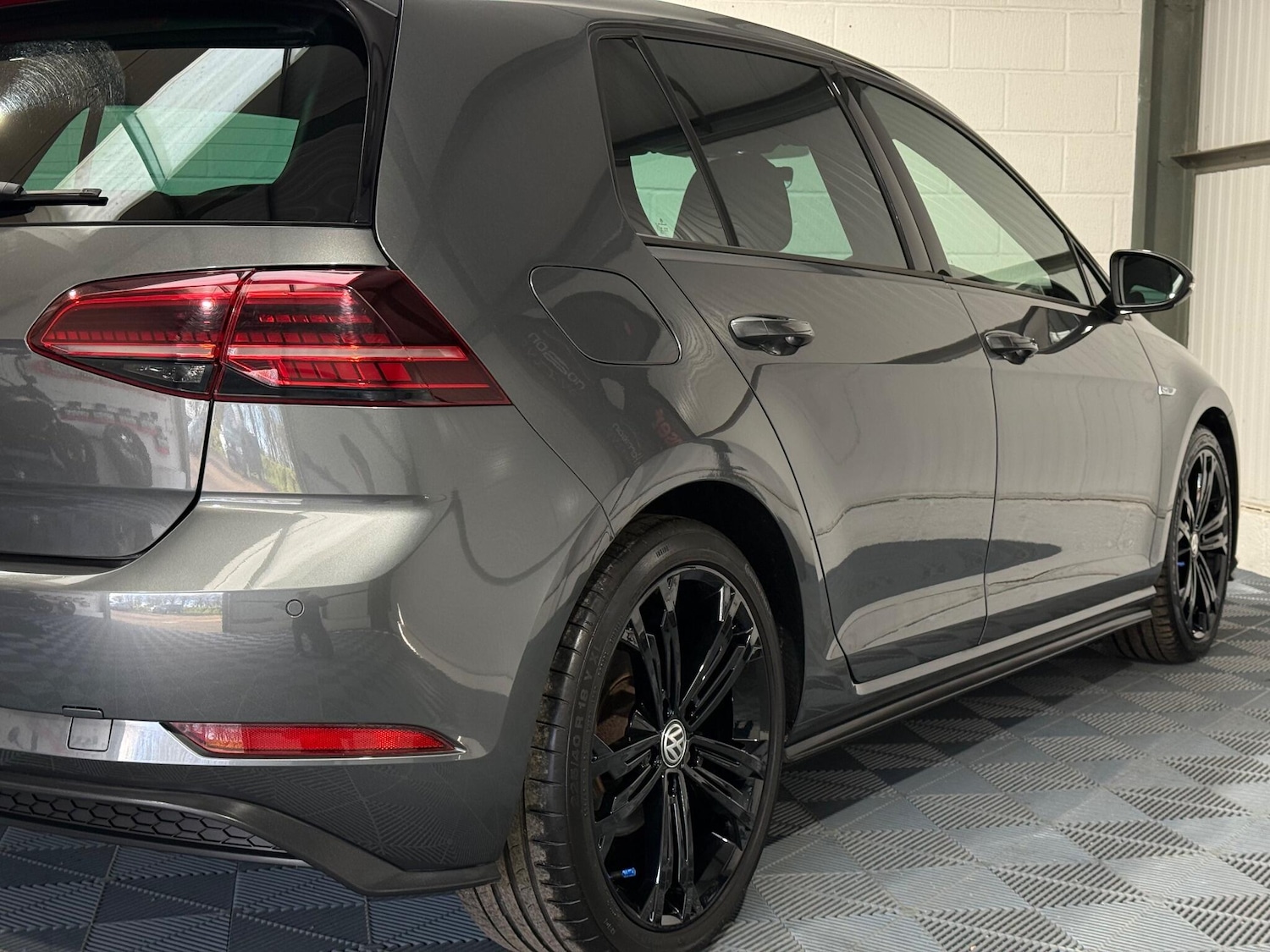 Used Volkswagen Golf 2017 for sale - 76942357: Photo 31