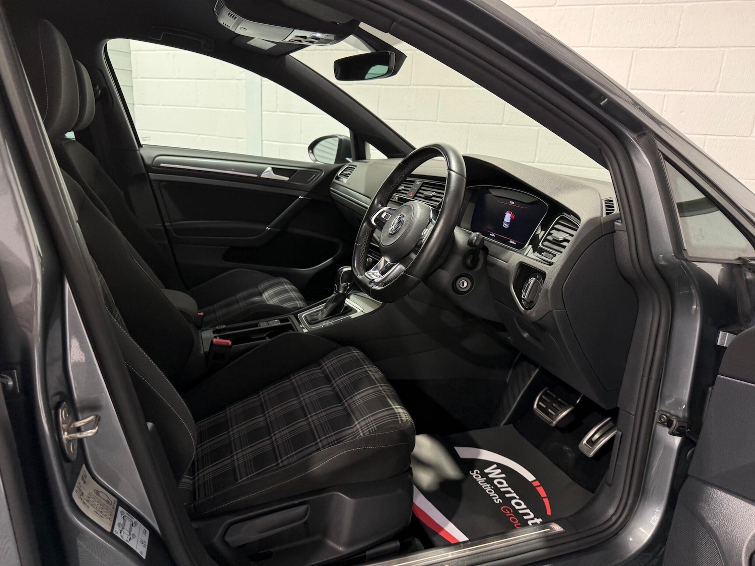 Used Volkswagen Golf 2017 for sale - 76942357: Photo 36