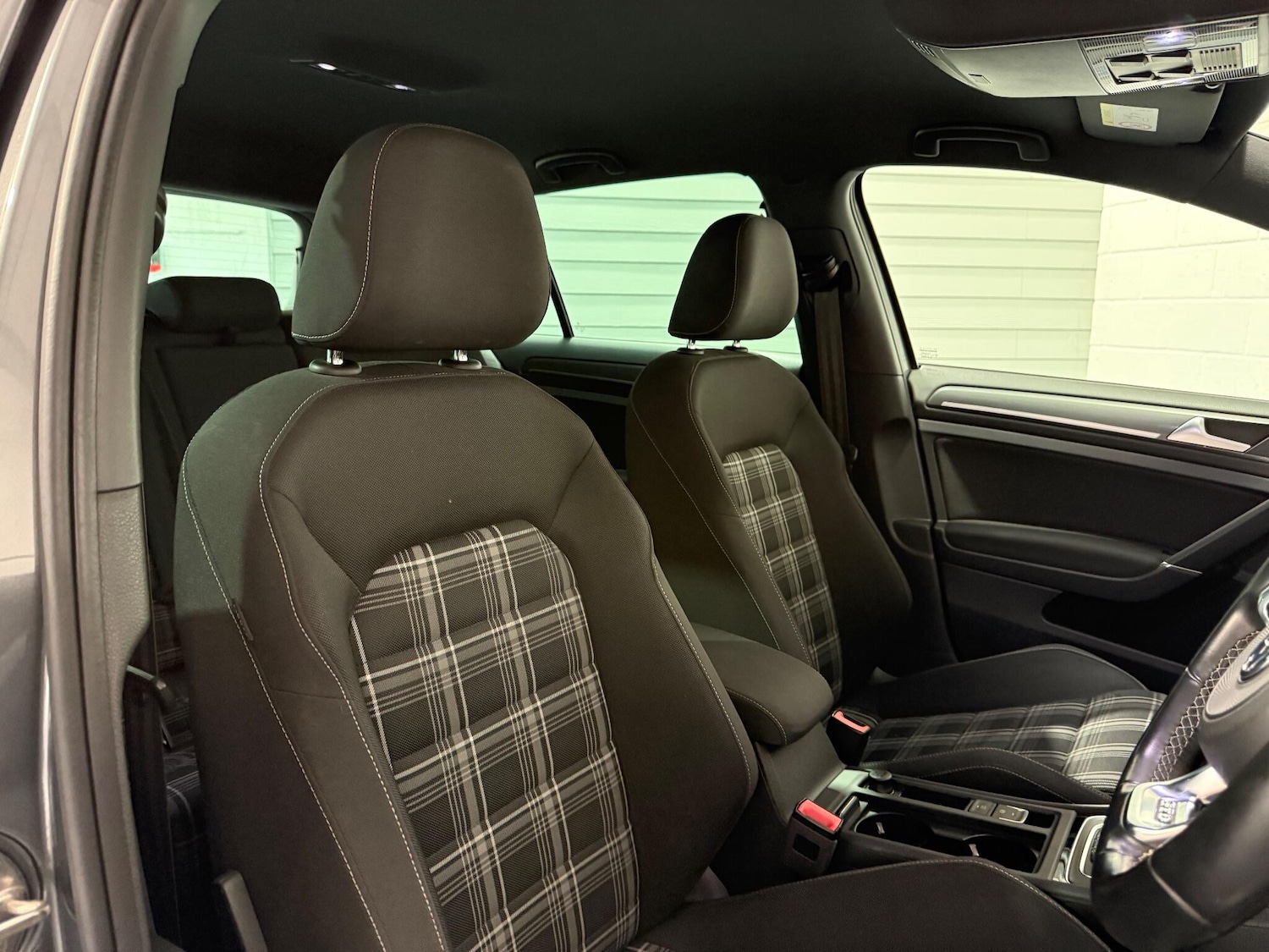 Used Volkswagen Golf 2017 for sale - 76942357: Photo 37