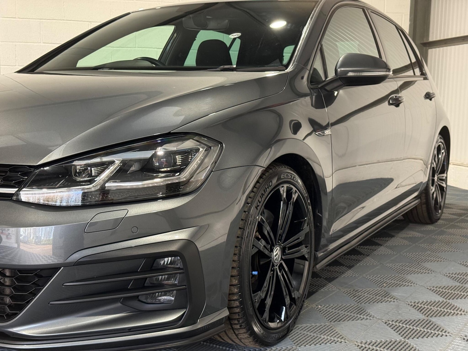 Used Volkswagen Golf 2017 for sale - 76942357: Photo 5