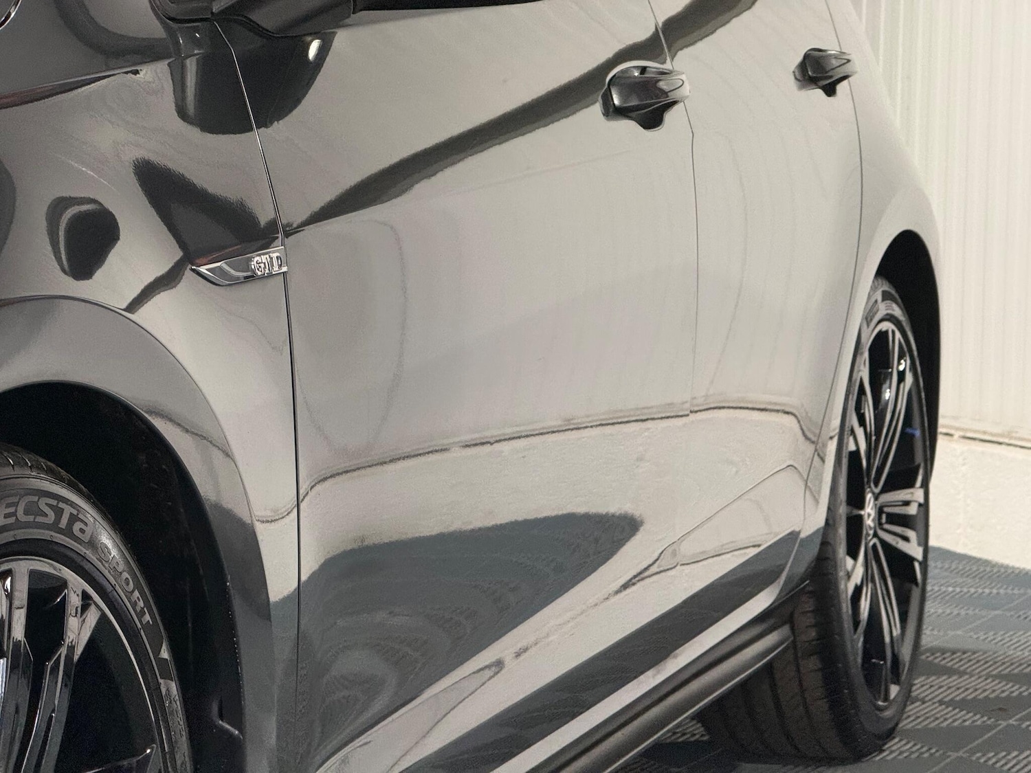 Used Volkswagen Golf 2017 for sale - 76942357: Photo 69