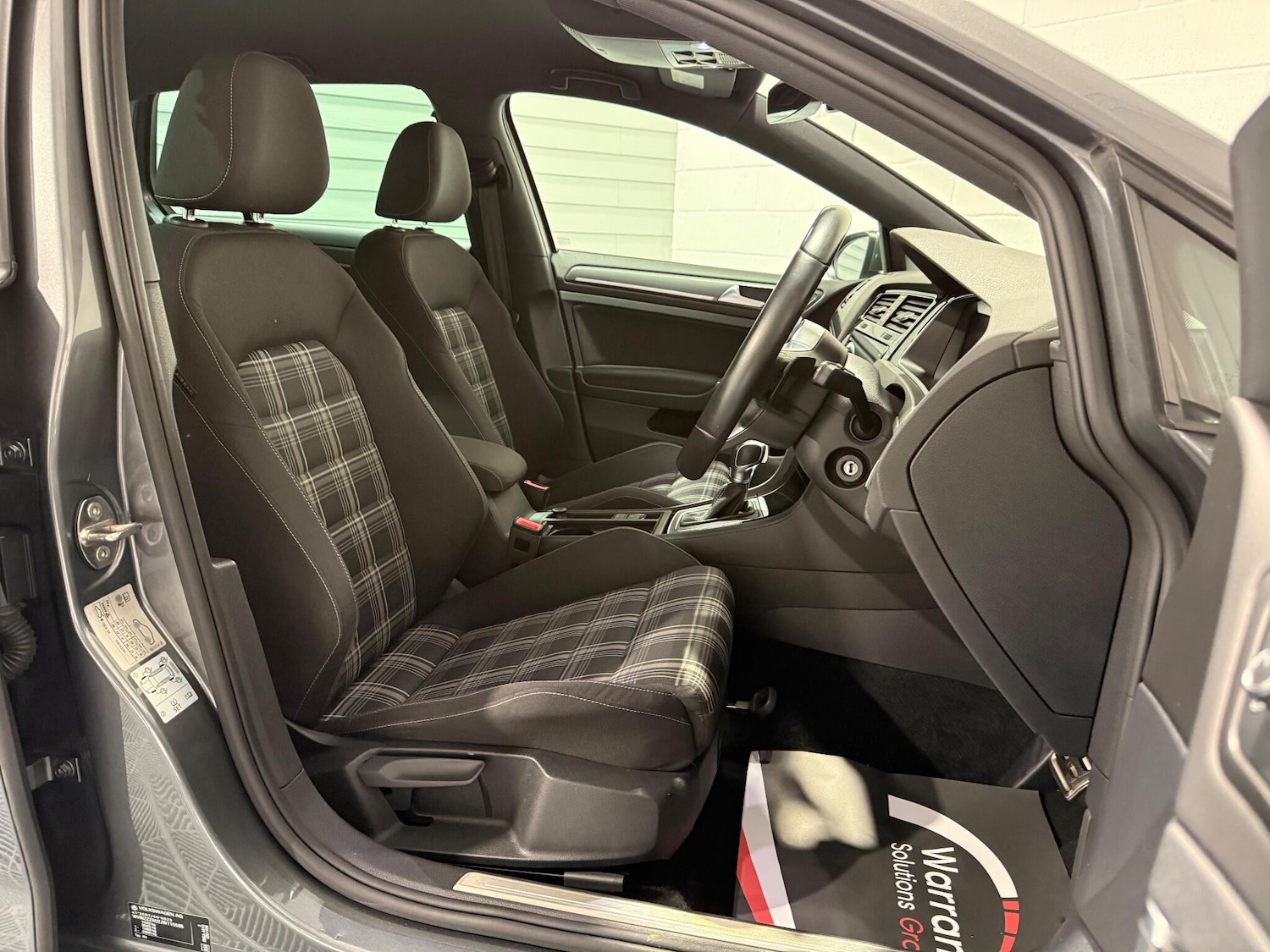 Used Volkswagen Golf 2017 for sale - 76942357: Photo 74