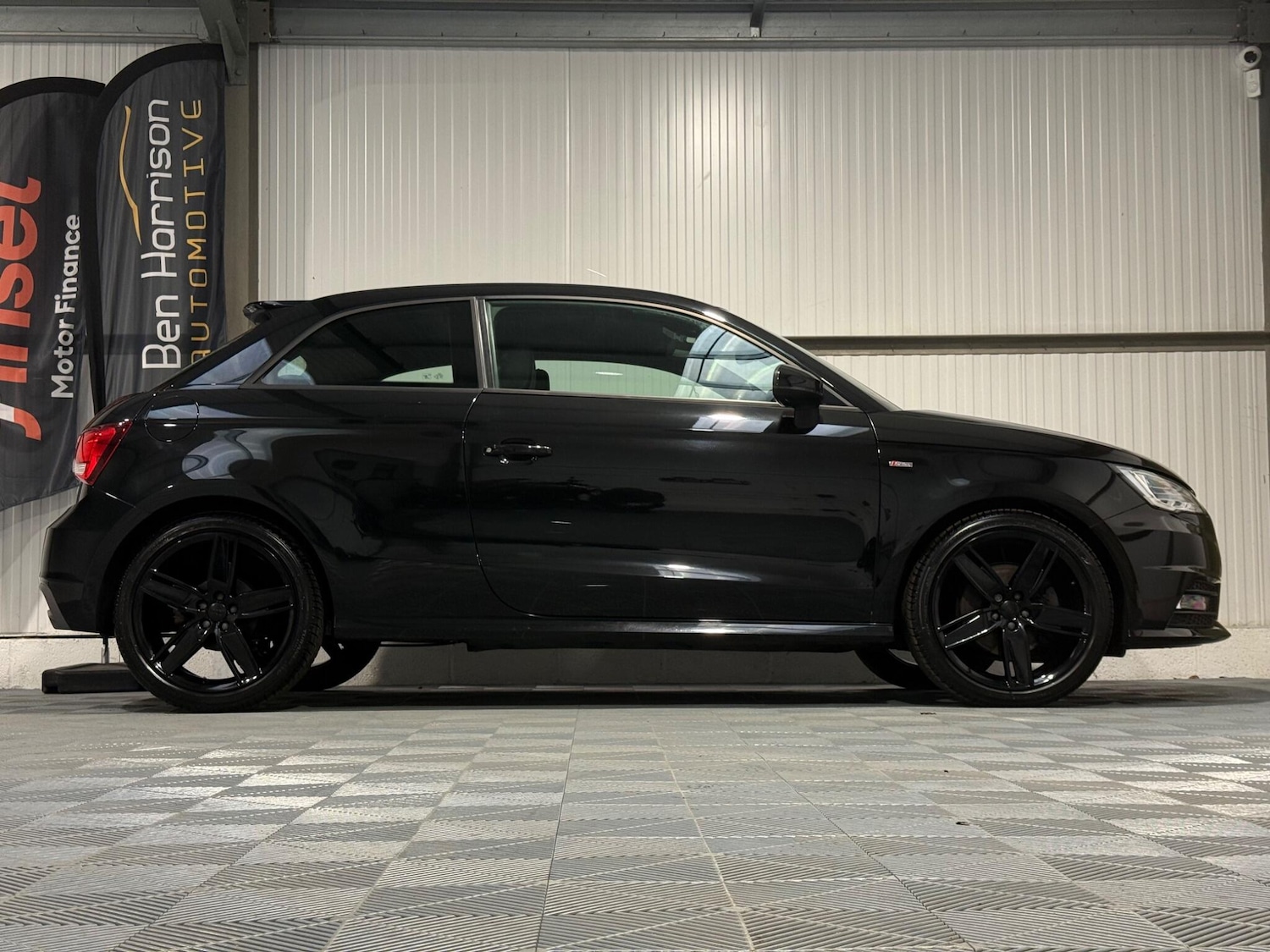 Used Audi A1 for sale - 76997129: Photo 28