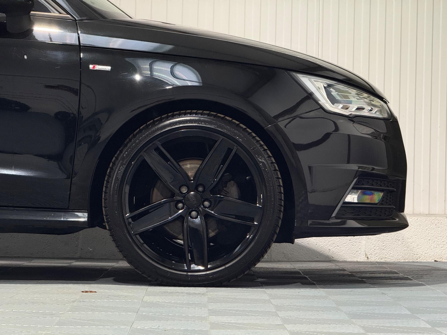 Used Audi A1 for sale - 76997129: Photo 43