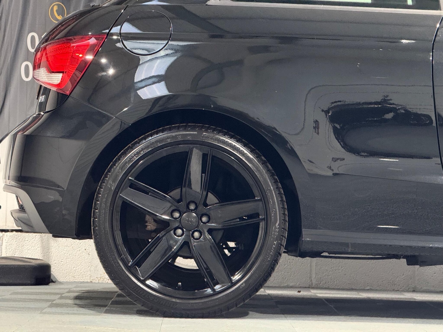 Used Audi A1 for sale - 76997129: Photo 44