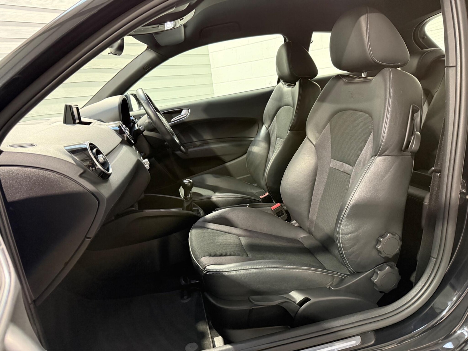 Used Audi A1 for sale - 76997129: Photo 54