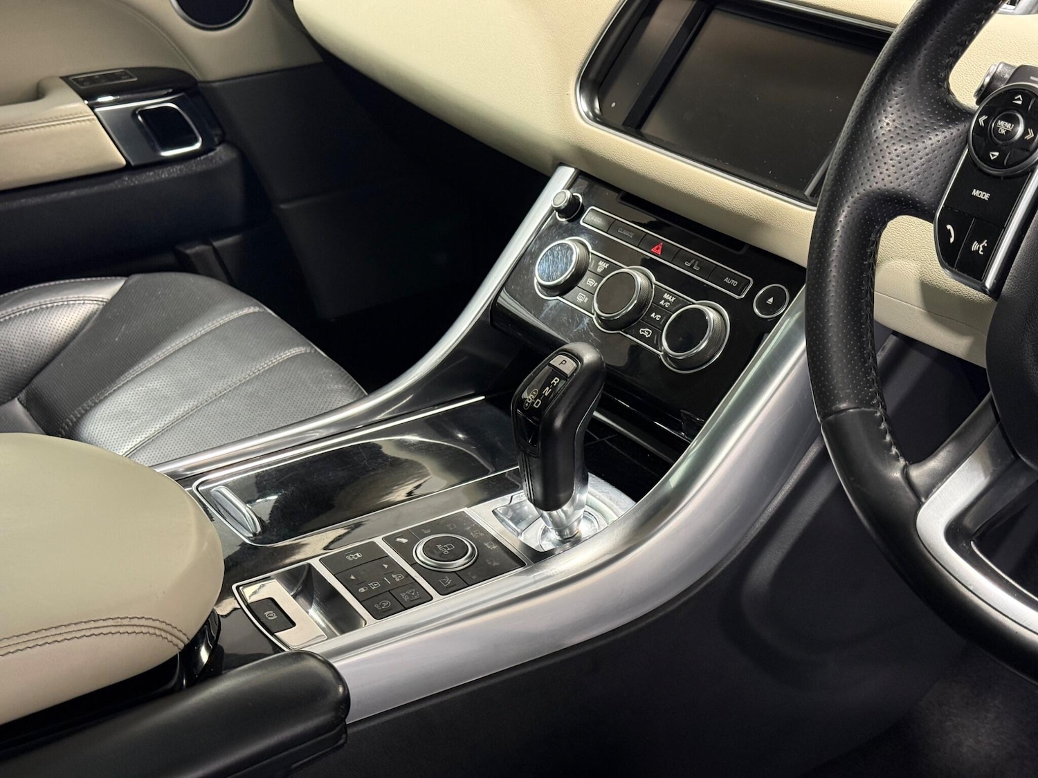 Used Land Rover Range Rover Sport 2014 for sale - 77637766: Photo 34