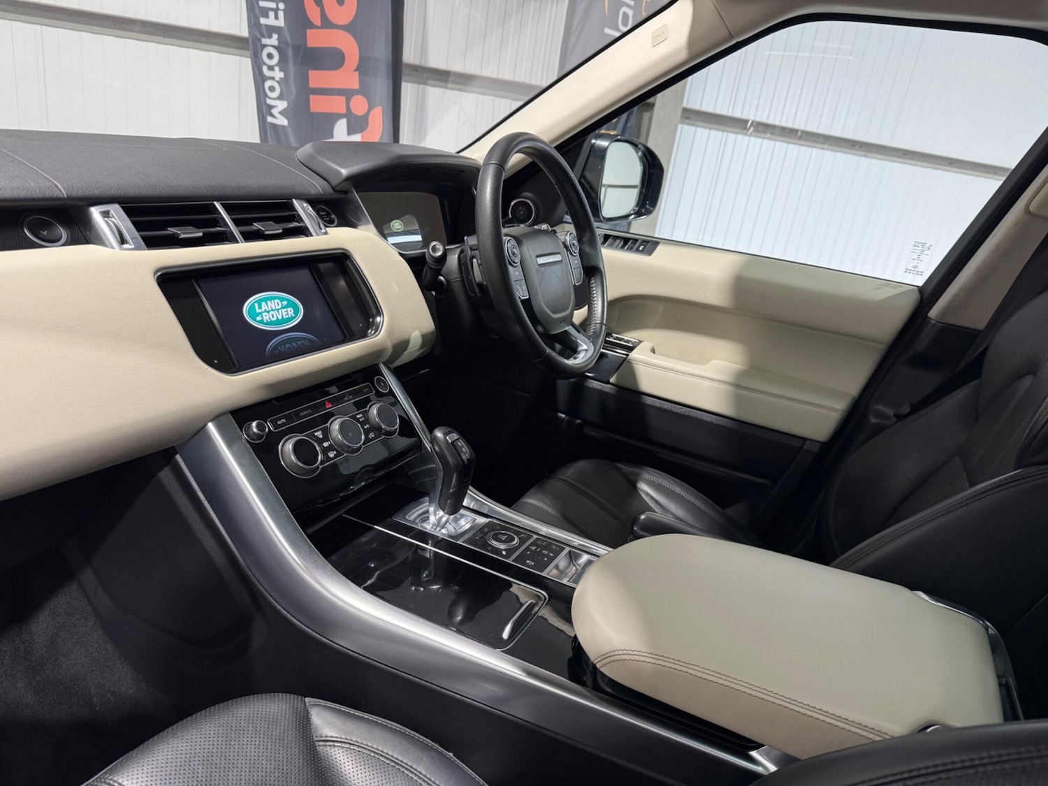 Used Land Rover Range Rover Sport 2014 for sale - 77637766: Photo 35