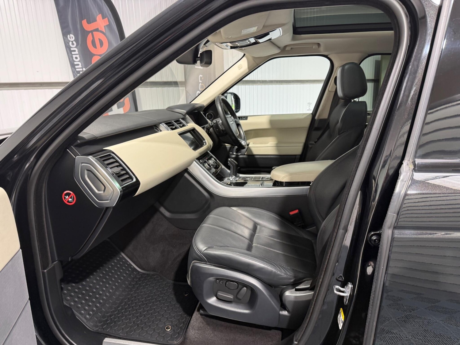 Used Land Rover Range Rover Sport 2014 for sale - 77637766: Photo 64