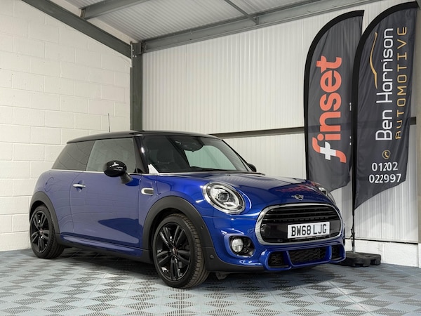 Used MINI Hatch 2018 for sale - 75081932: Photo 1