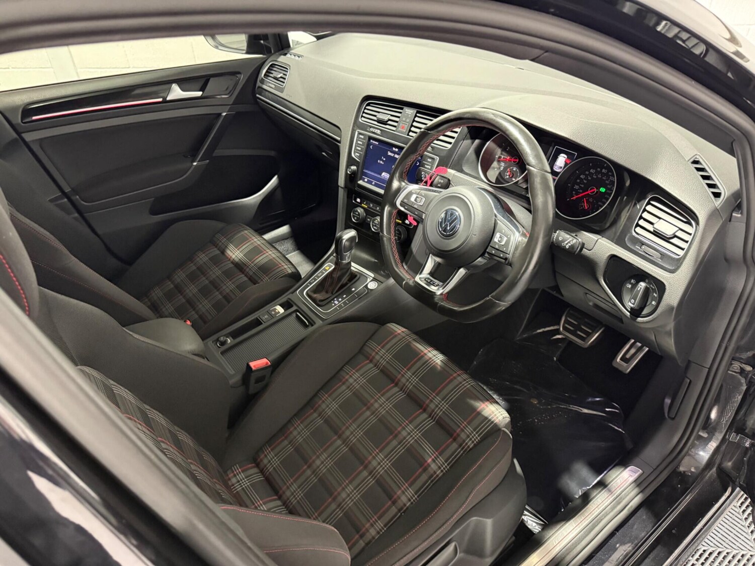 Used Volkswagen Golf 2016 for sale - 76585238: Photo 36