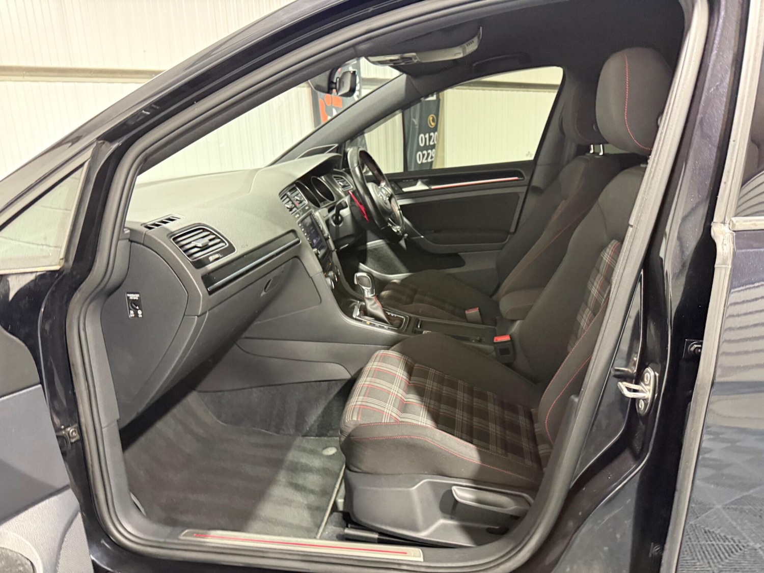 Used Volkswagen Golf 2016 for sale - 76585238: Photo 57