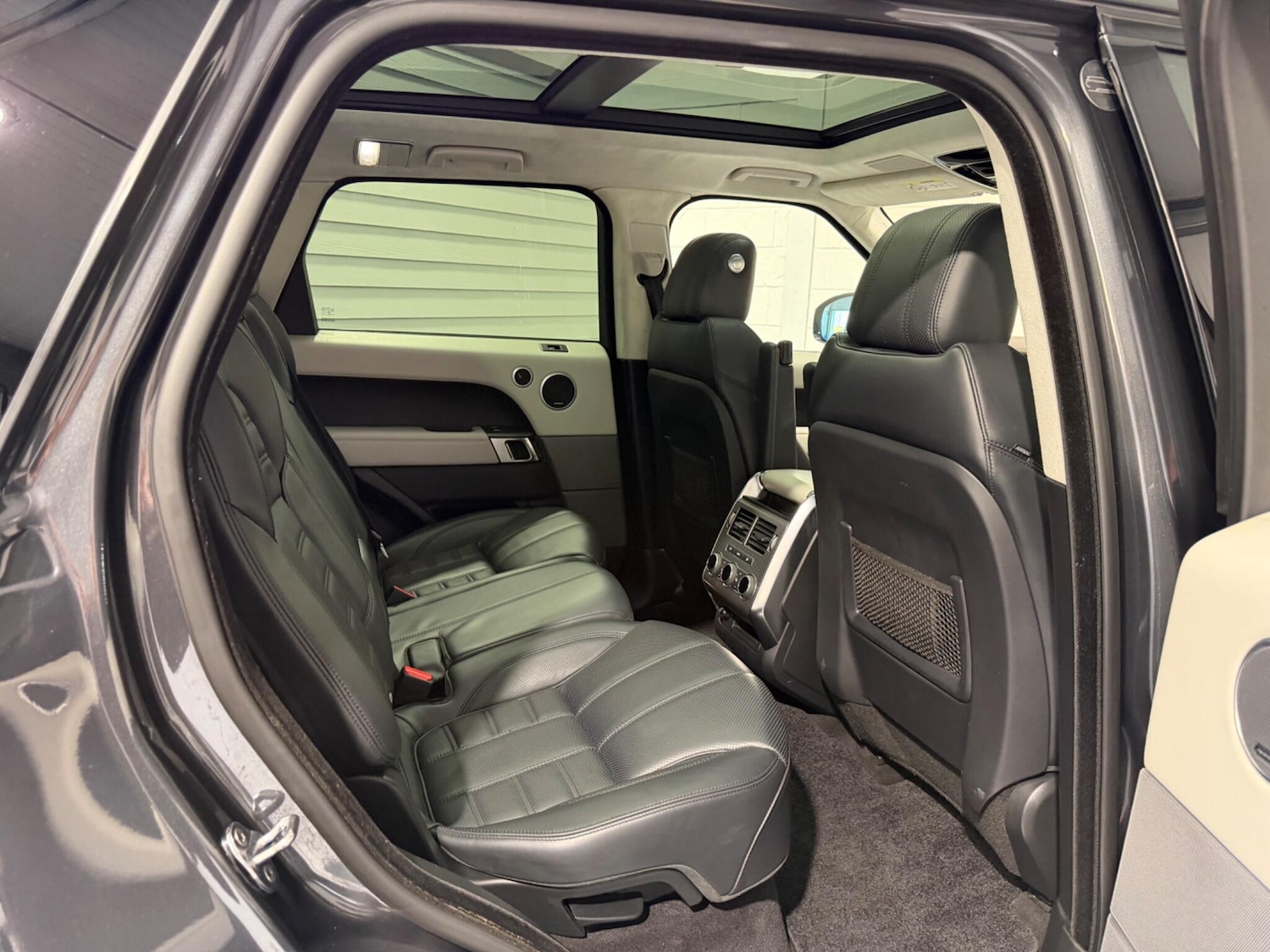 Used Land Rover Range Rover Sport 2015 for sale - 77957447: Photo 46