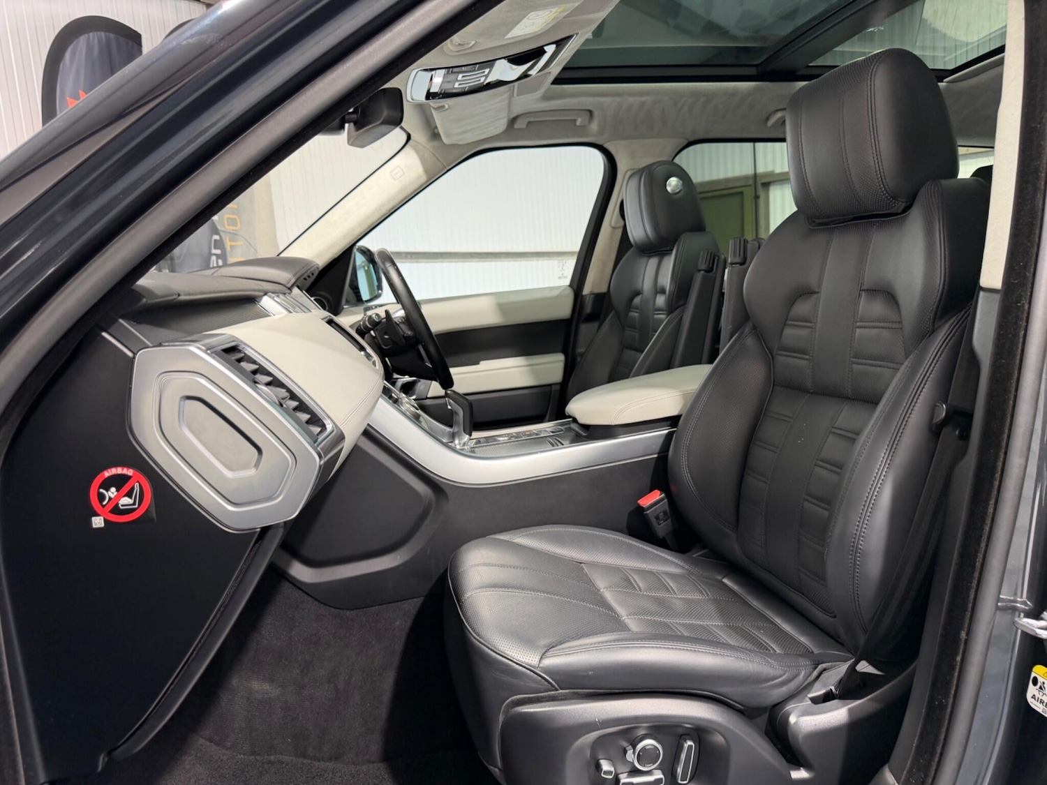 Used Land Rover Range Rover Sport 2015 for sale - 77957447: Photo 64