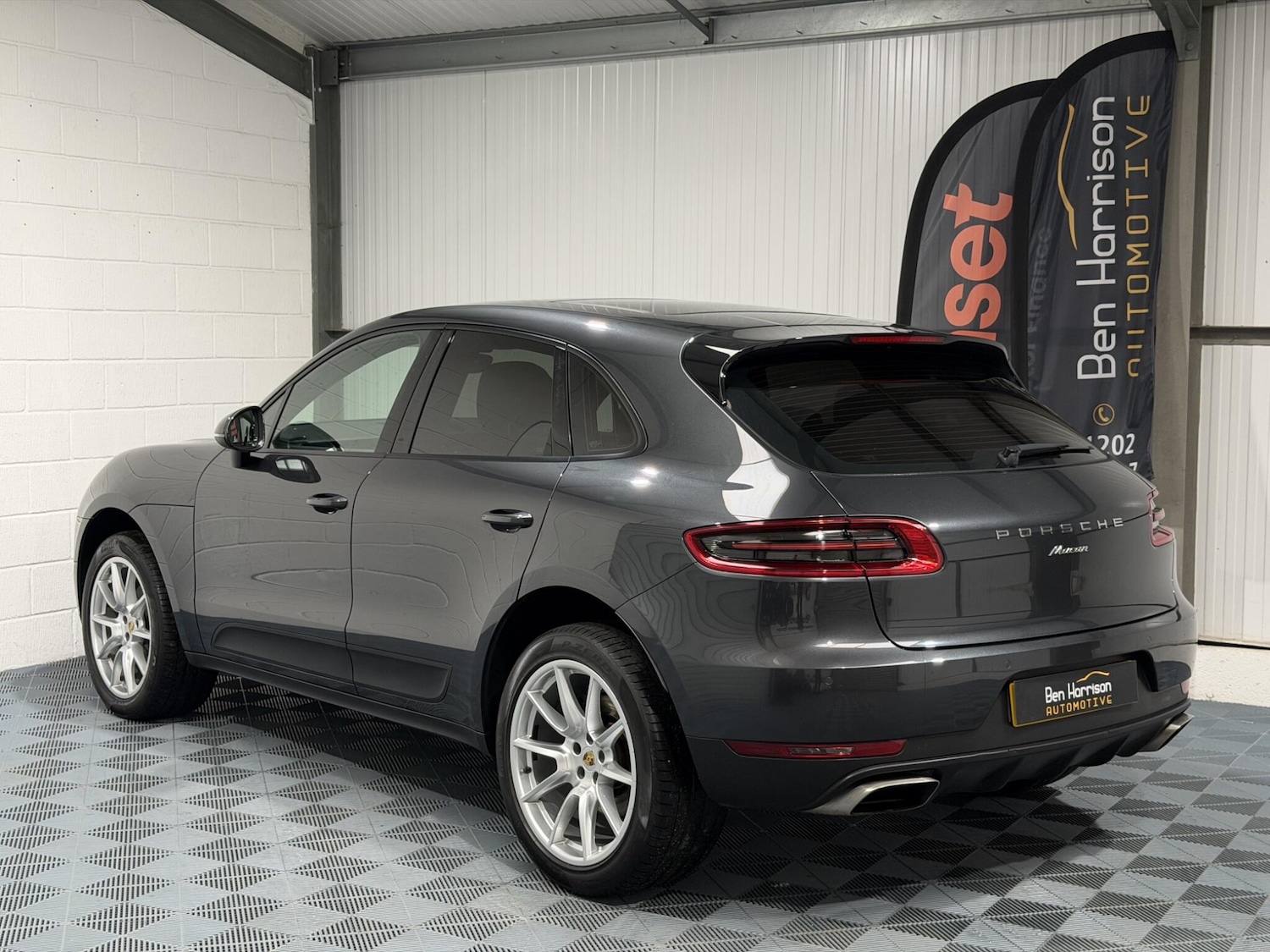 Used Porsche Macan 2017 for sale - 78184477: Photo 20