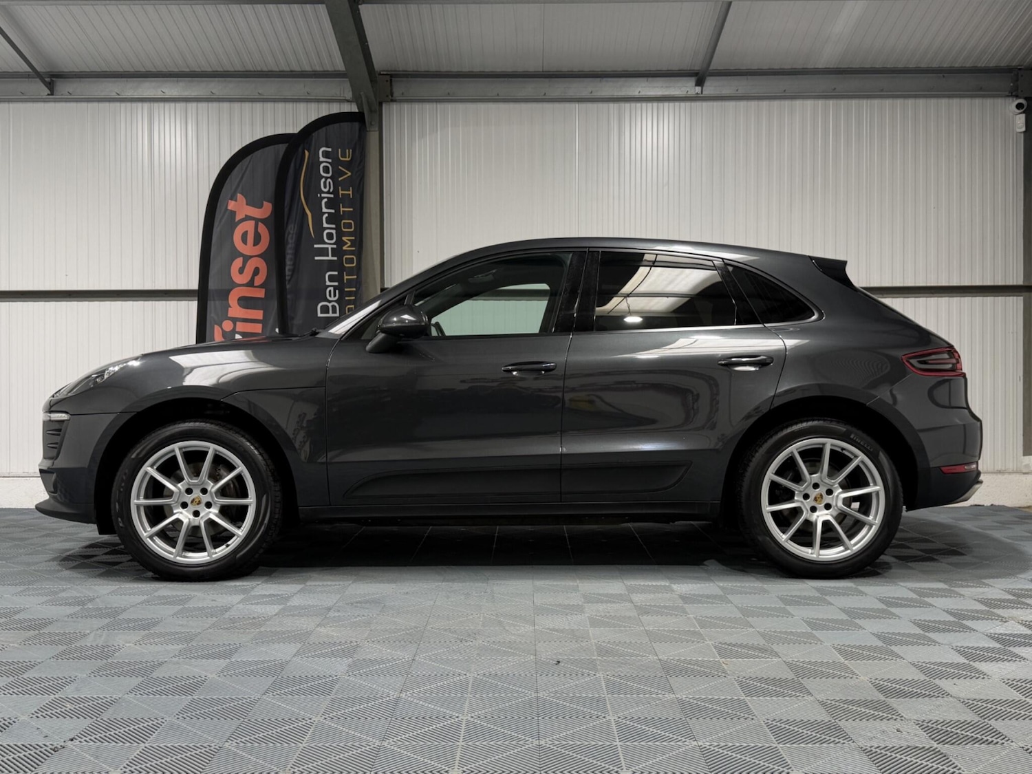 Used Porsche Macan 2017 for sale - 78184477: Photo 22