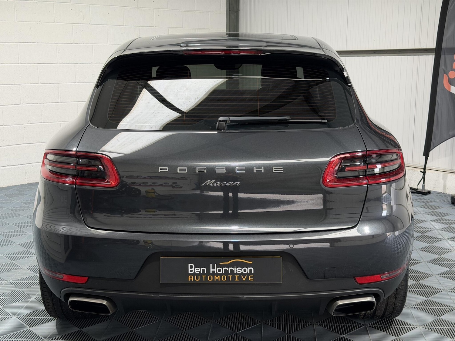 Used Porsche Macan 2017 for sale - 78184477: Photo 25