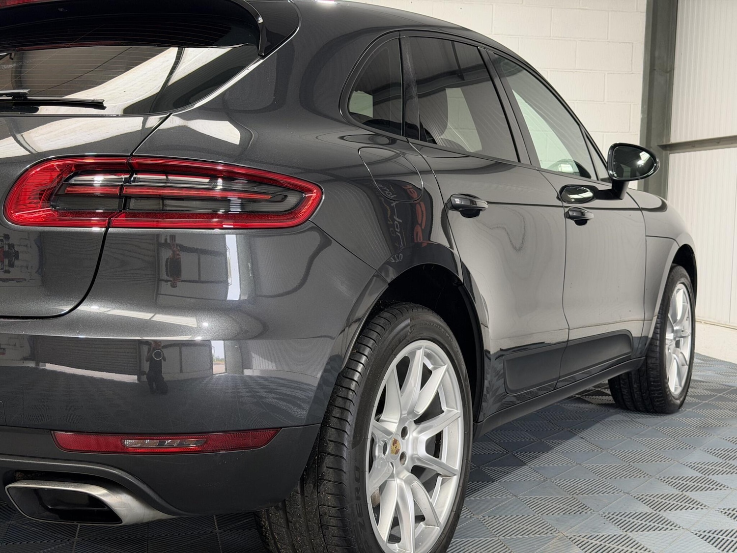 Used Porsche Macan 2017 for sale - 78184477: Photo 32
