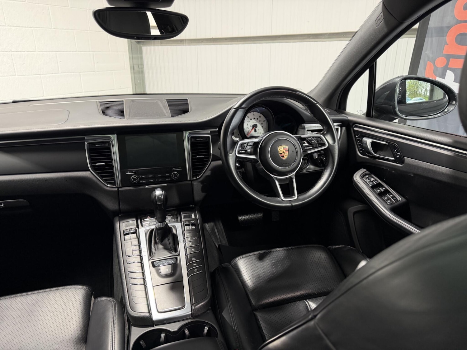 Used Porsche Macan 2017 for sale - 78184477: Photo 34