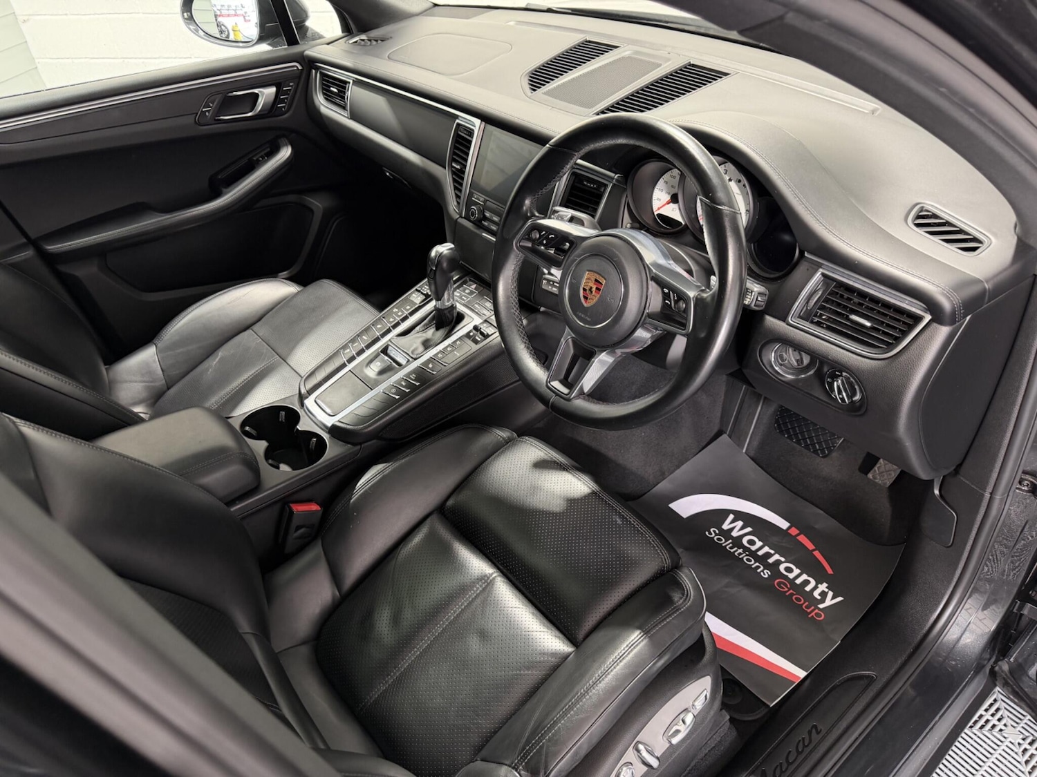 Used Porsche Macan 2017 for sale - 78184477: Photo 36