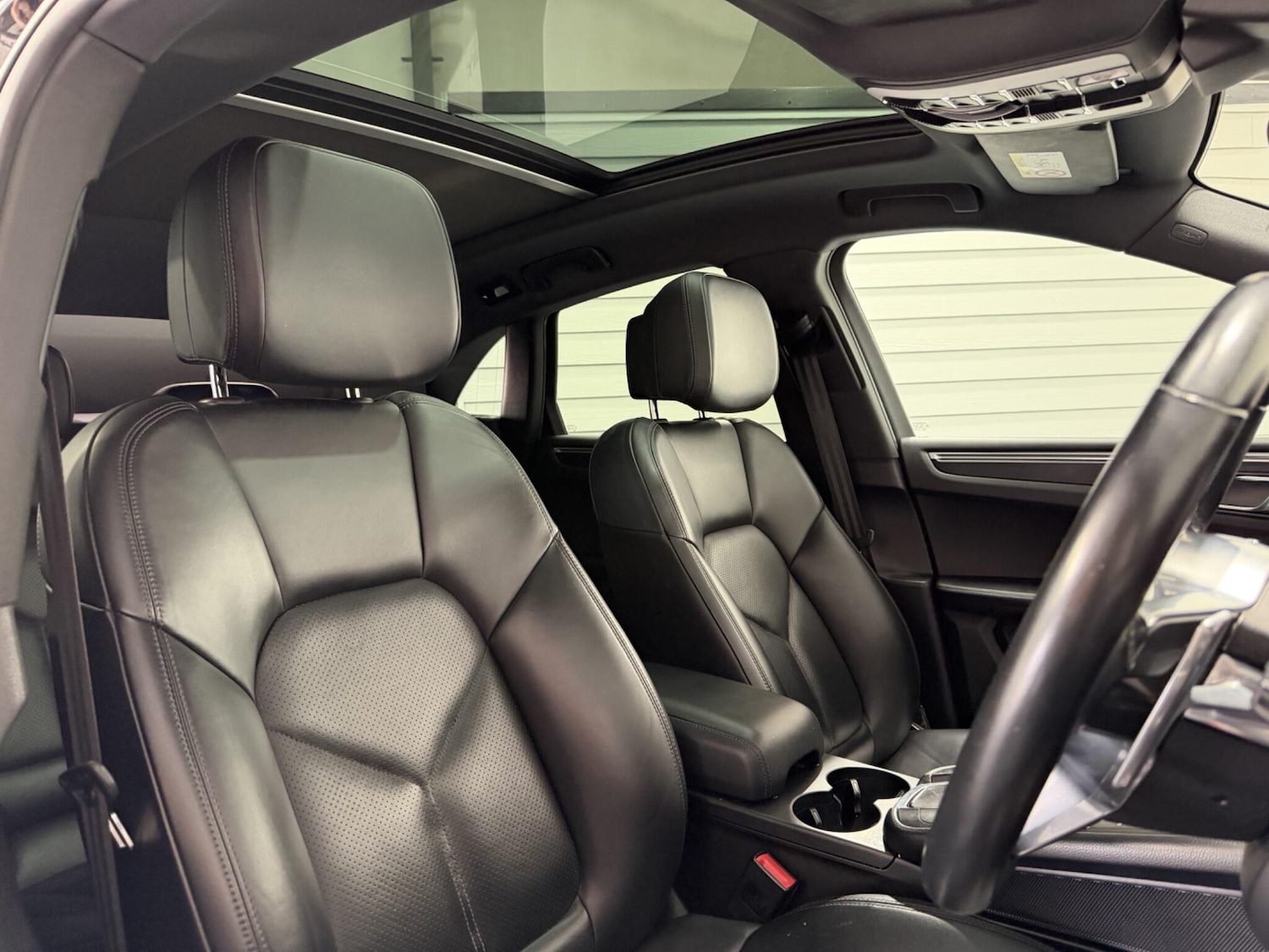 Used Porsche Macan 2017 for sale - 78184477: Photo 38