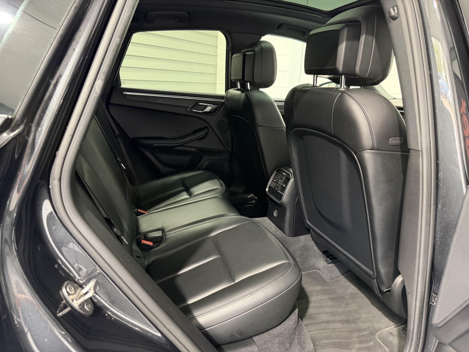 Used Porsche Macan 2017 for sale - 78184477: Photo 43