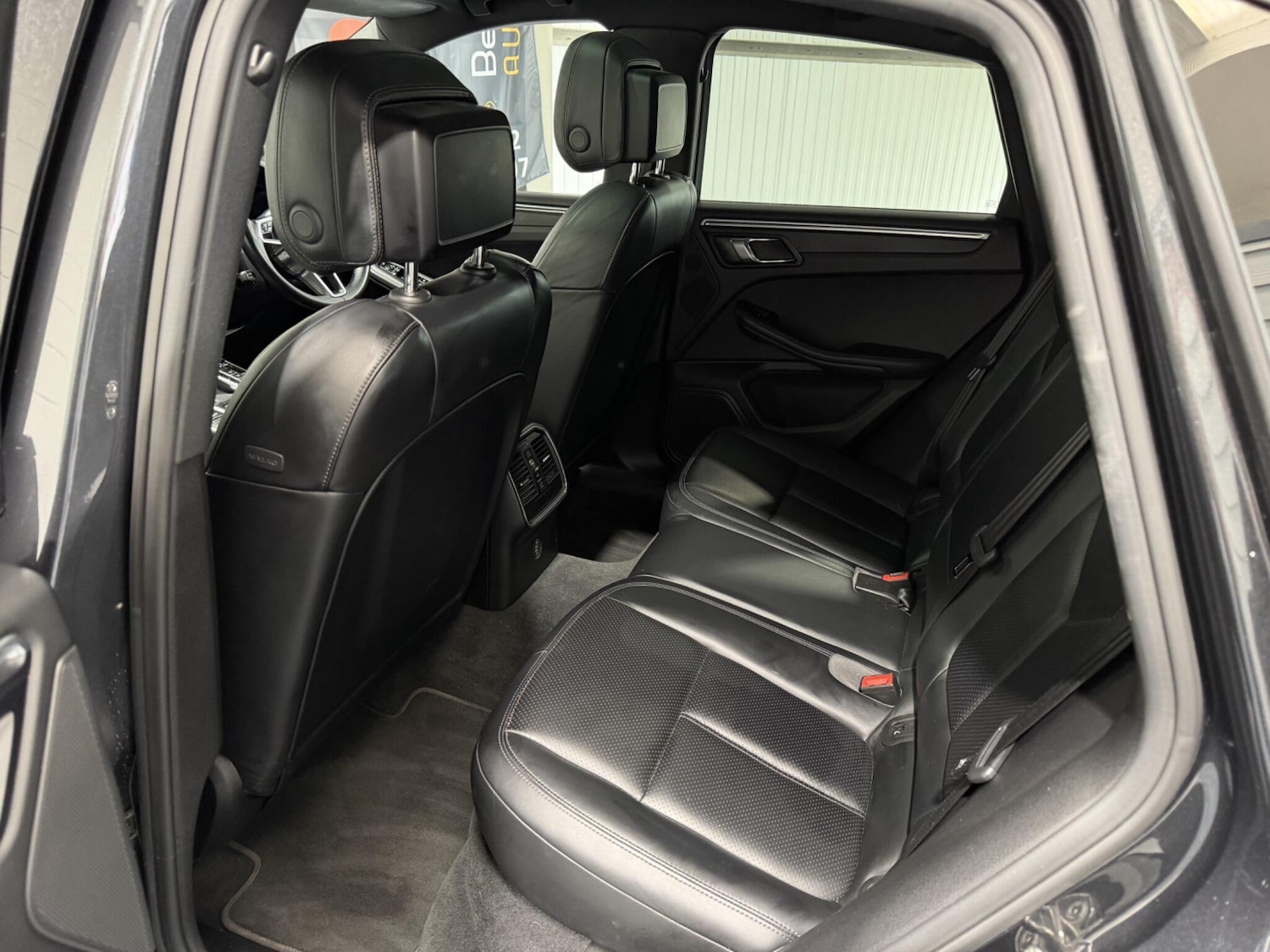 Used Porsche Macan 2017 for sale - 78184477: Photo 46