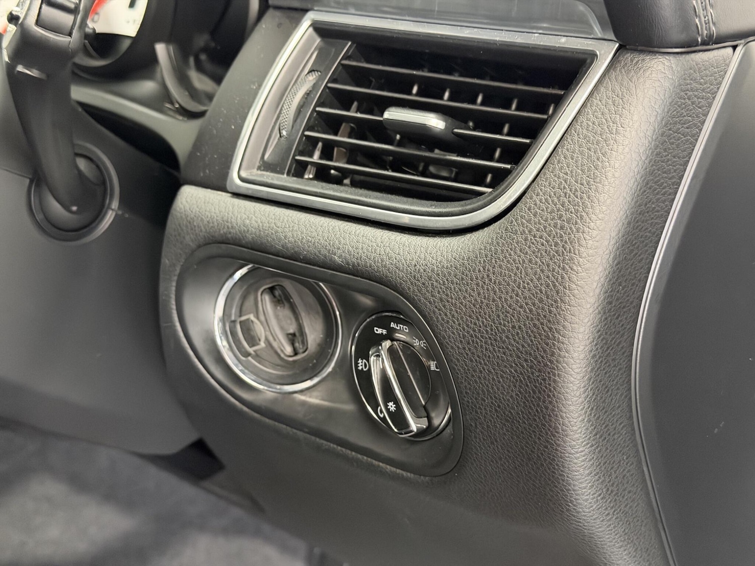 Used Porsche Macan 2017 for sale - 78184477: Photo 48