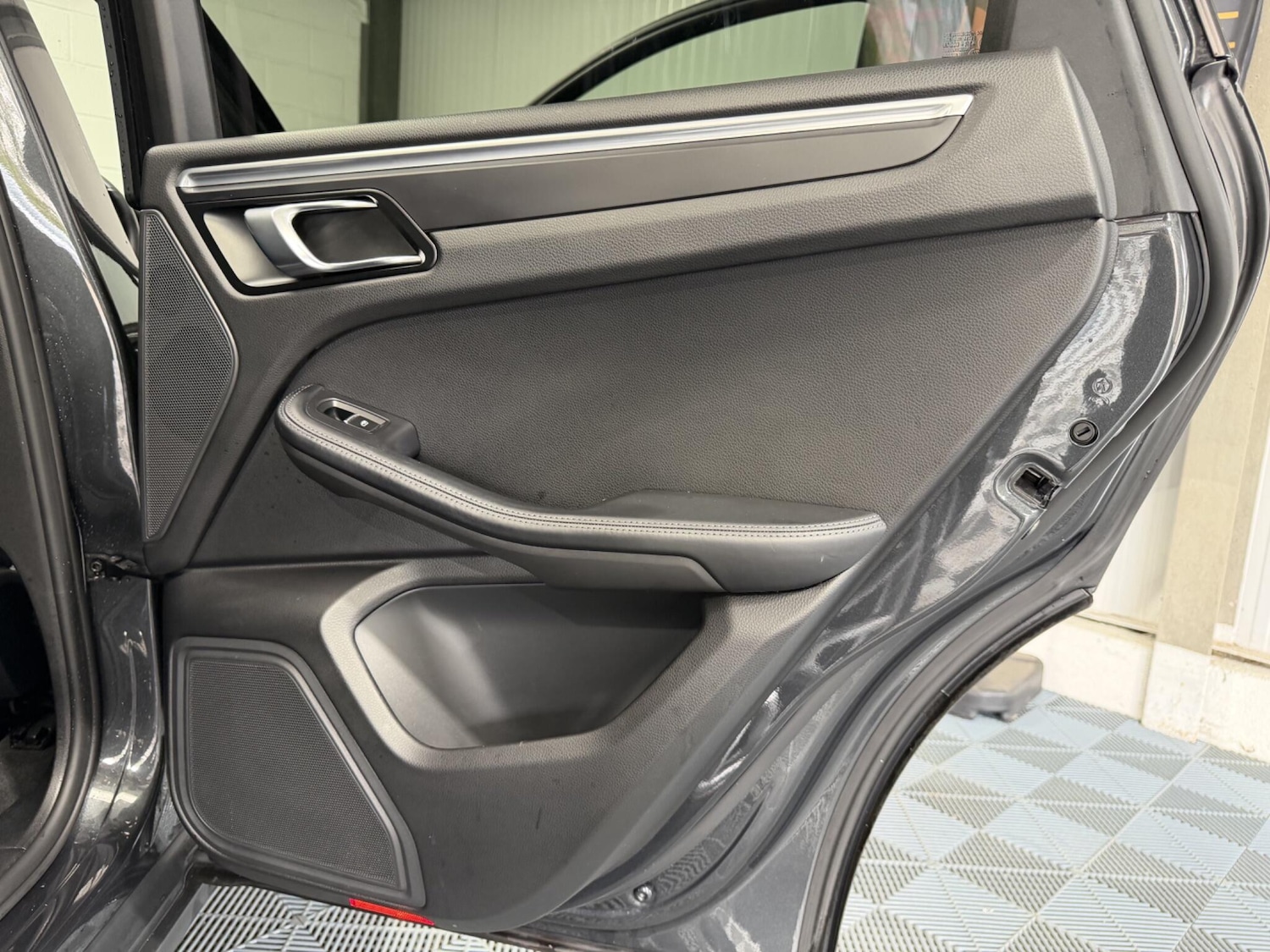 Used Porsche Macan 2017 for sale - 78184477: Photo 51