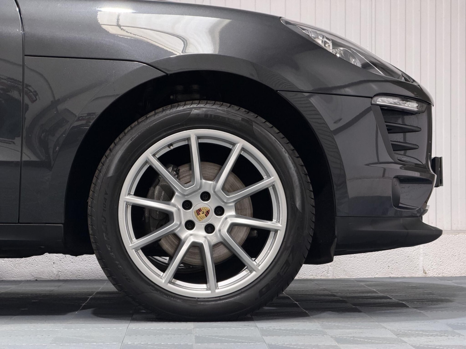 Used Porsche Macan 2017 for sale - 78184477: Photo 54